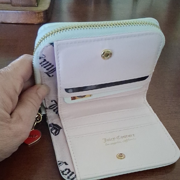 Juicy Couture Card Wallet with Gold Chain and Red Heart Charm - Picture 2 of 5